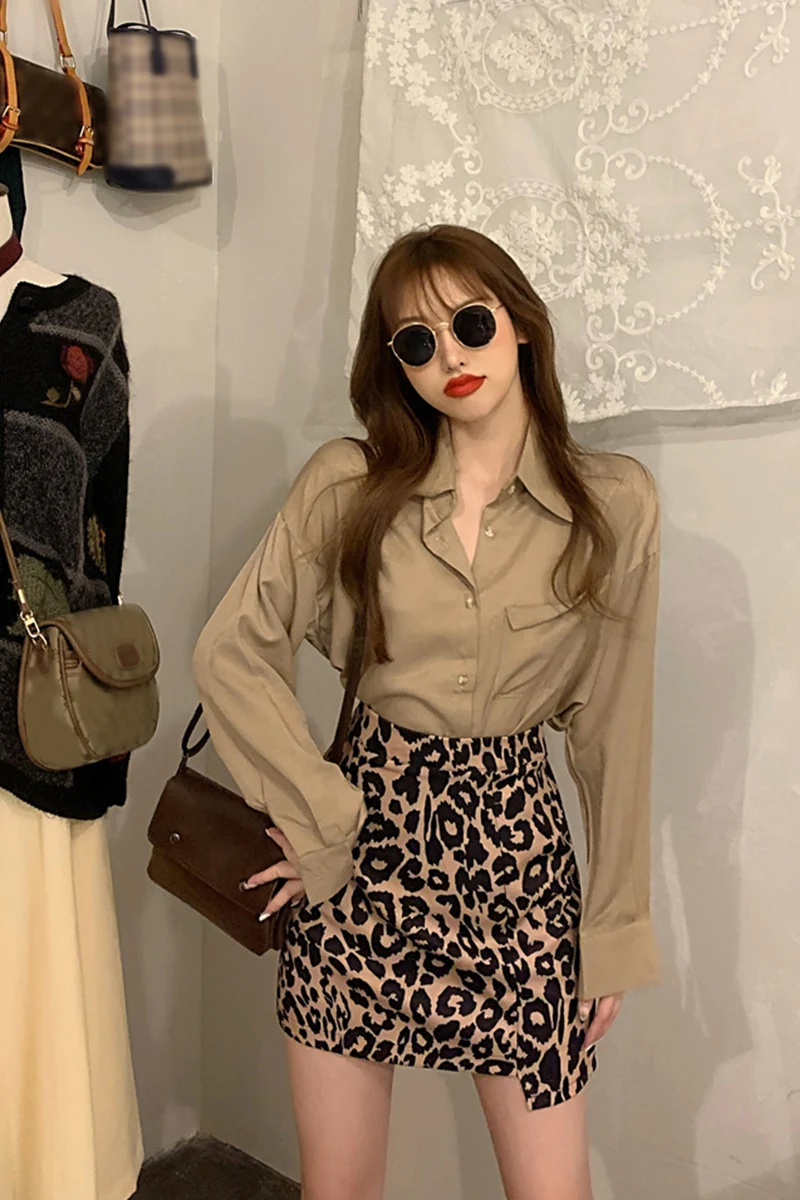 High waist skirt female retro leopard print A-line skirt spring 2021 new all-match irregular slim skirt
High waist skirt female retro leopard print A-line skirt spring 2021 new all-match irregular slim skirt