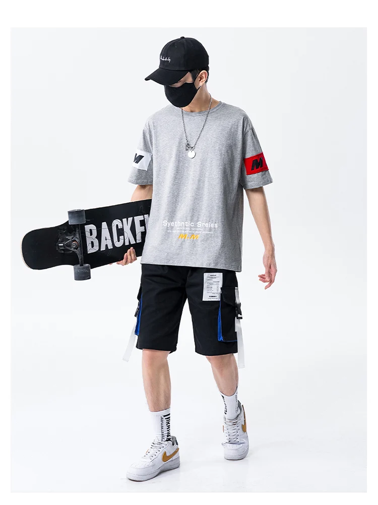 2021 summer trend men's sportswear cotton O-neck T-shirt hip-hop overalls shorts suit fashion Korean two-piece suit
2021 summer trend men's sportswear cotton O-neck T-shirt hip-hop overalls shorts suit fashion Korean two-piece suit