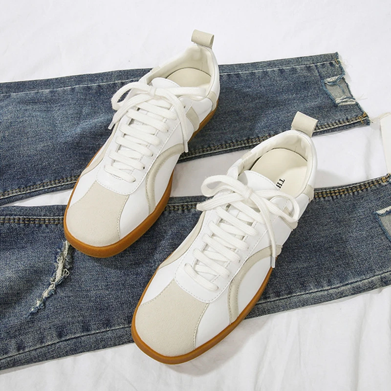 2022 Women's Sneakers Shoes Sports Lace Up Ladies Flats Spring Autumn Casual Board Female Vulcanized Sneakers Woman Tennis White
2022 Women's Sneakers Shoes Sports Lace Up Ladies Flats Spring Autumn Casual Board Female Vulcanized Sneakers Woman Tennis White