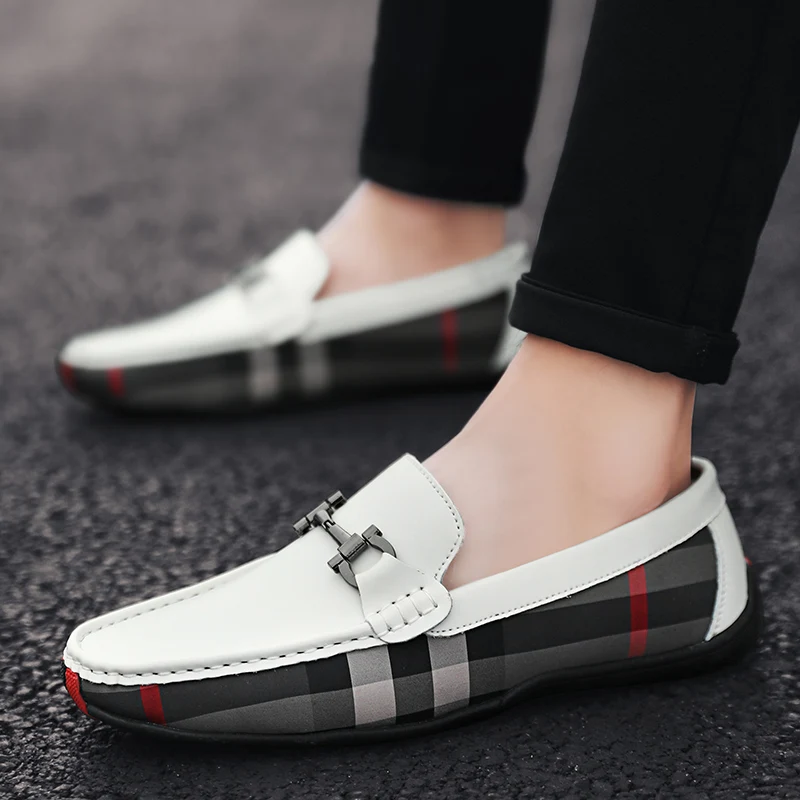 Genuine leather men's casual shoes luxury brand 2021 men shoes loafers breathable slip on black driving shoes plus size 38-47
Genuine leather men's casual shoes luxury brand 2021 men shoes loafers breathable slip on black driving shoes plus size 38-47