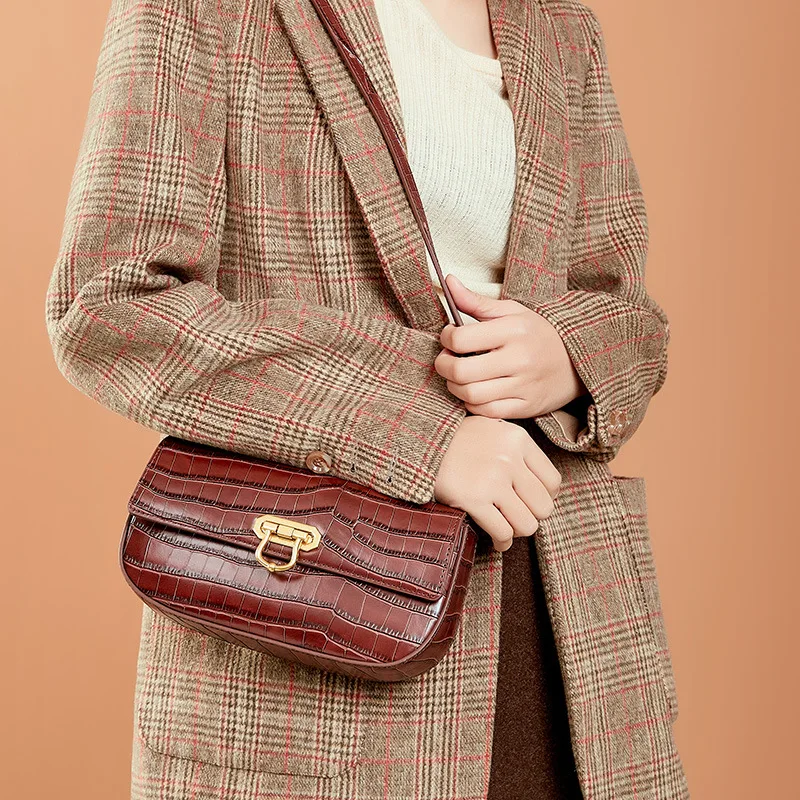 Vintage Alligator Lady Messenger Bag Fashion Oval Saddle Bag Simple Solid Leather Shoulder Bag Lady Handbag Messenger Bag
Vintage Alligator Lady Messenger Bag Fashion Oval Saddle Bag Simple Solid Leather Shoulder Bag Lady Handbag Messenger Bag