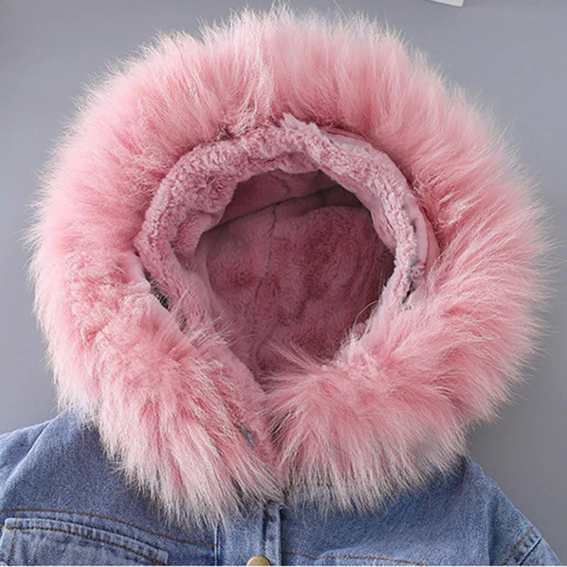 2020 winter girls clothing baby coat girls fur collar jacket winter autumn children's clothing plush denim children's coat 
2020 winter girls clothing baby coat girls fur collar jacket winter autumn children's clothing plush denim children's coat