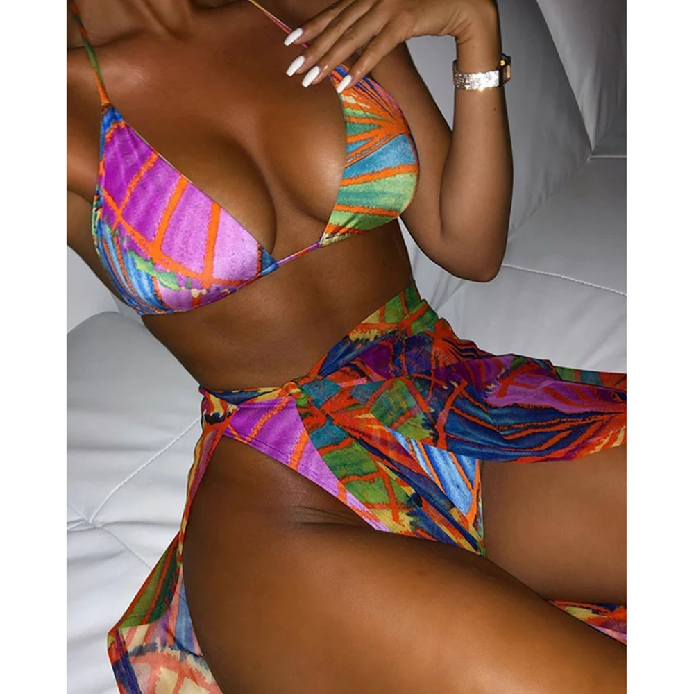 2021 Sexy Print Bikini Set With Sarong Beach Dress Women Swimwear Swimsuit Female Three Pieces Bikini Set Bathing Suit Beachwear
2021 Sexy Print Bikini Set With Sarong Beach Dress Women Swimwear Swimsuit Female Three Pieces Bikini Set Bathing Suit Beachwear