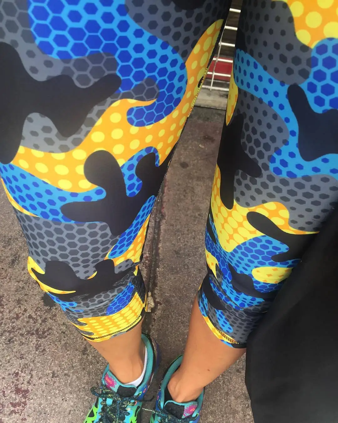 Hot Selling Printing Leggings Buttocks Fitness Pants Sports Pants Breathable Perspiration and Quick-drying Ladies Running Pants
Hot Selling Printing Leggings Buttocks Fitness Pants Sports Pants Breathable Perspiration and Quick-drying Ladies Running Pants