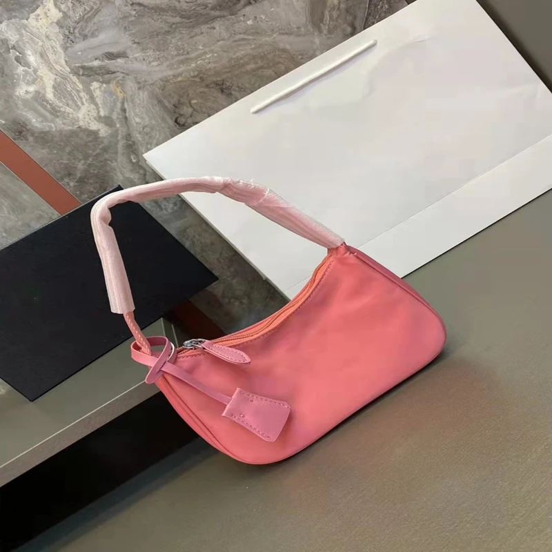 Fashion new armpit bag handbag super multi-color optional fresh and cute casual all-match shoulder bag 
Fashion new armpit bag handbag super multi-color optional fresh and cute casual all-match shoulder bag