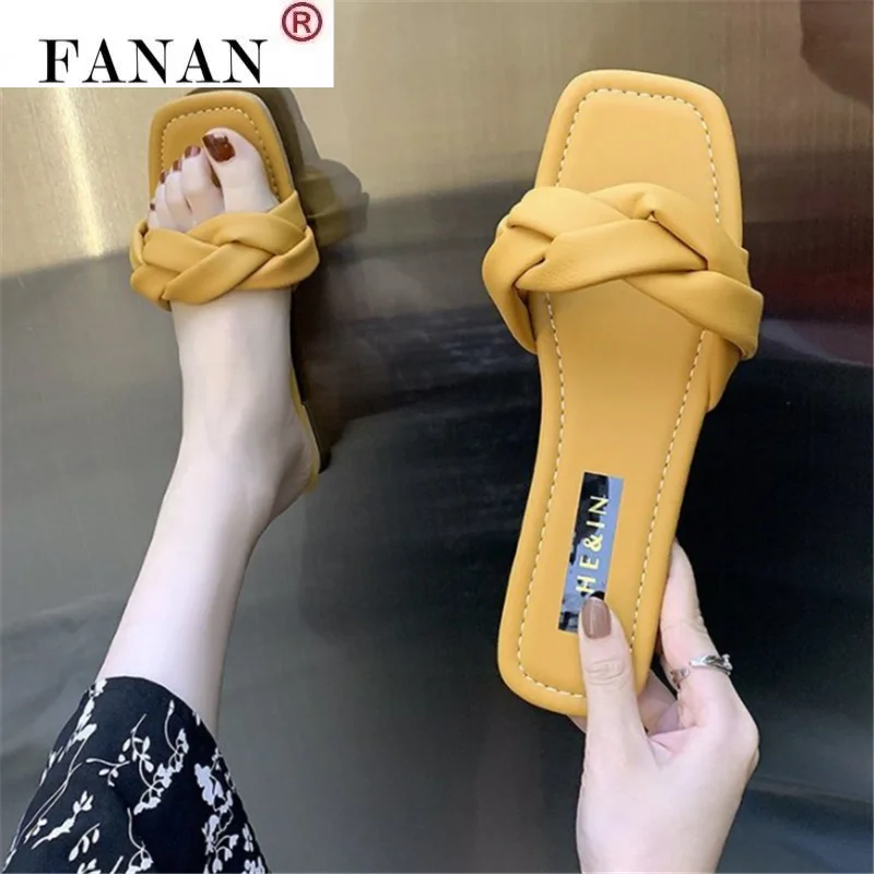2021 Summer Women's Sandals Outdoor Casual Fashion Women Flat Slippers Beach Open Toe Square Head Women Sandals Zapatos Mujer
2021 Summer Women's Sandals Outdoor Casual Fashion Women Flat Slippers Beach Open Toe Square Head Women Sandals Zapatos Mujer