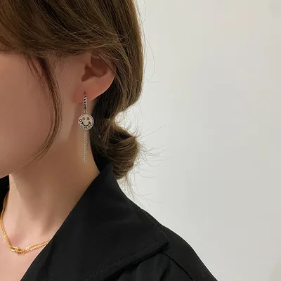 Fashion Vintage New Smiley Face Earrings For Women Trend Online Celebrity Long Silver Earrings 2021 European And American 2021
Fashion Vintage New Smiley Face Earrings For Women Trend Online Celebrity Long Silver Earrings 2021 European And American 2021