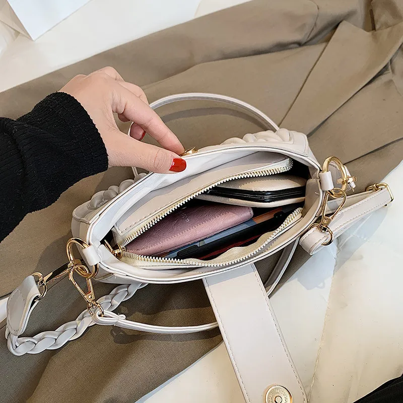 Trendy Pleated Underarm Bag Luxury Women Brand Shoulder Handbag Quality Leather Messenger Bags Ladies Braid Strap Crossbody Bag
Trendy Pleated Underarm Bag Luxury Women Brand Shoulder Handbag Quality Leather Messenger Bags Ladies Braid Strap Crossbody Bag