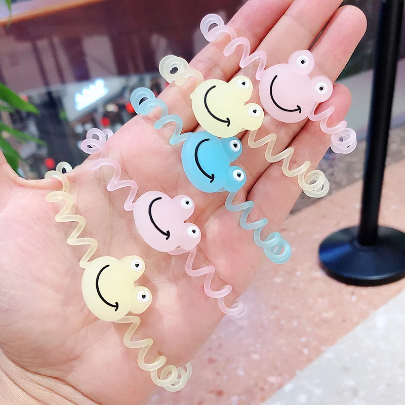 Новинка 2021, светящиеся резинки для волос в виде мультяшного улыбающегося лица, лягушки, девушки, милые резиновые резинки для волос с телефон...
Новинка 2021, светящиеся резинки для волос в виде мультяшного улыбающегося лица, лягушки, девушки, милые резиновые резинки для волос с телефон...