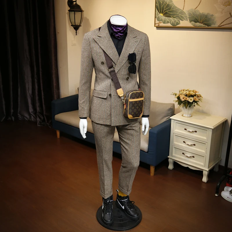XM GeeKi Men's Warm and Slim Business Suit Casual Jacket Formal Suits Coffee Plaid Wool Double Breasted Suits Man Dress set
XM GeeKi Men's Warm and Slim Business Suit Casual Jacket Formal Suits Coffee Plaid Wool Double Breasted Suits Man Dress set
