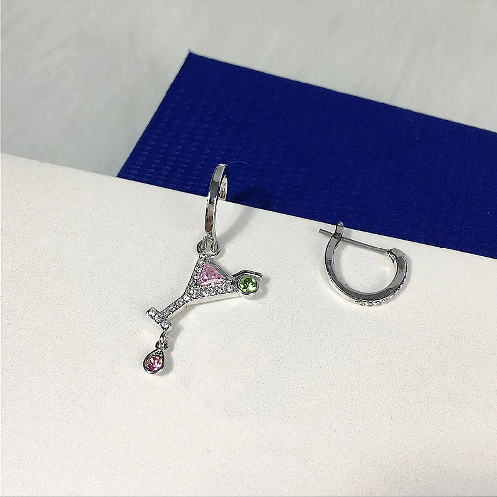 2021 High quality SWA new cocktail pierced earrings, bright cocktail pendant, female romantic Earrings Charming fashion jewelry
2021 High quality SWA new cocktail pierced earrings, bright cocktail pendant, female romantic Earrings Charming fashion jewelry