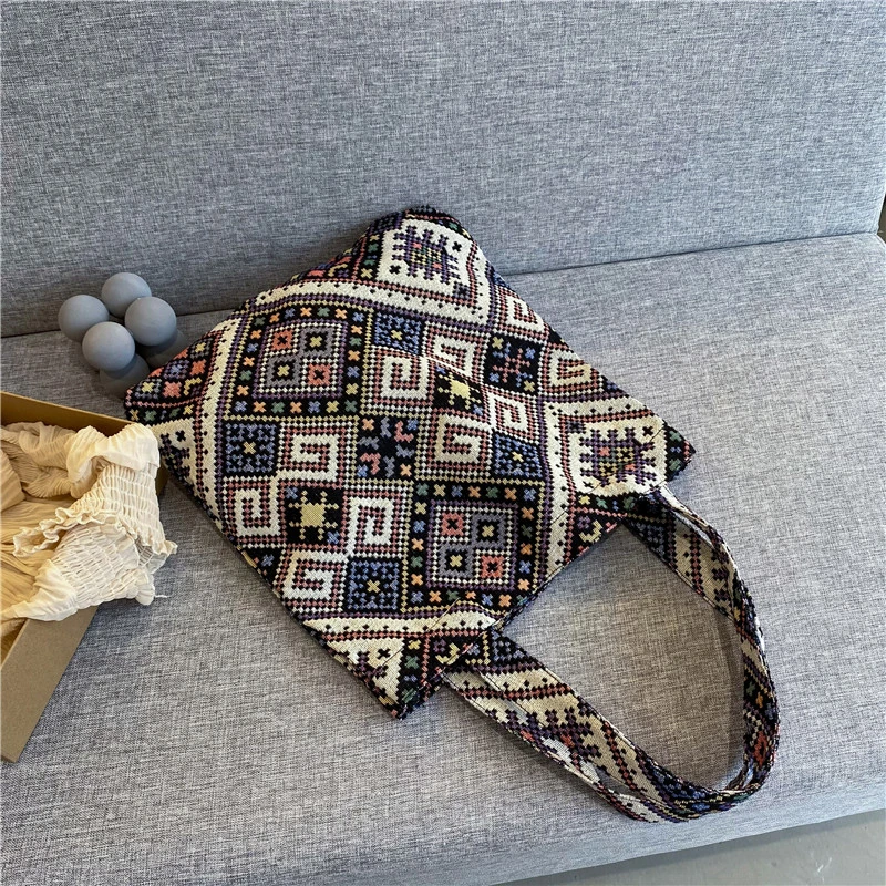 Bohemia National Style Pattern Tote Bag Cotton Canvas Women Shopper Bags Personality Female Shoulder Hand Bag Dropshipping 2021
Bohemia National Style Pattern Tote Bag Cotton Canvas Women Shopper Bags Personality Female Shoulder Hand Bag Dropshipping 2021