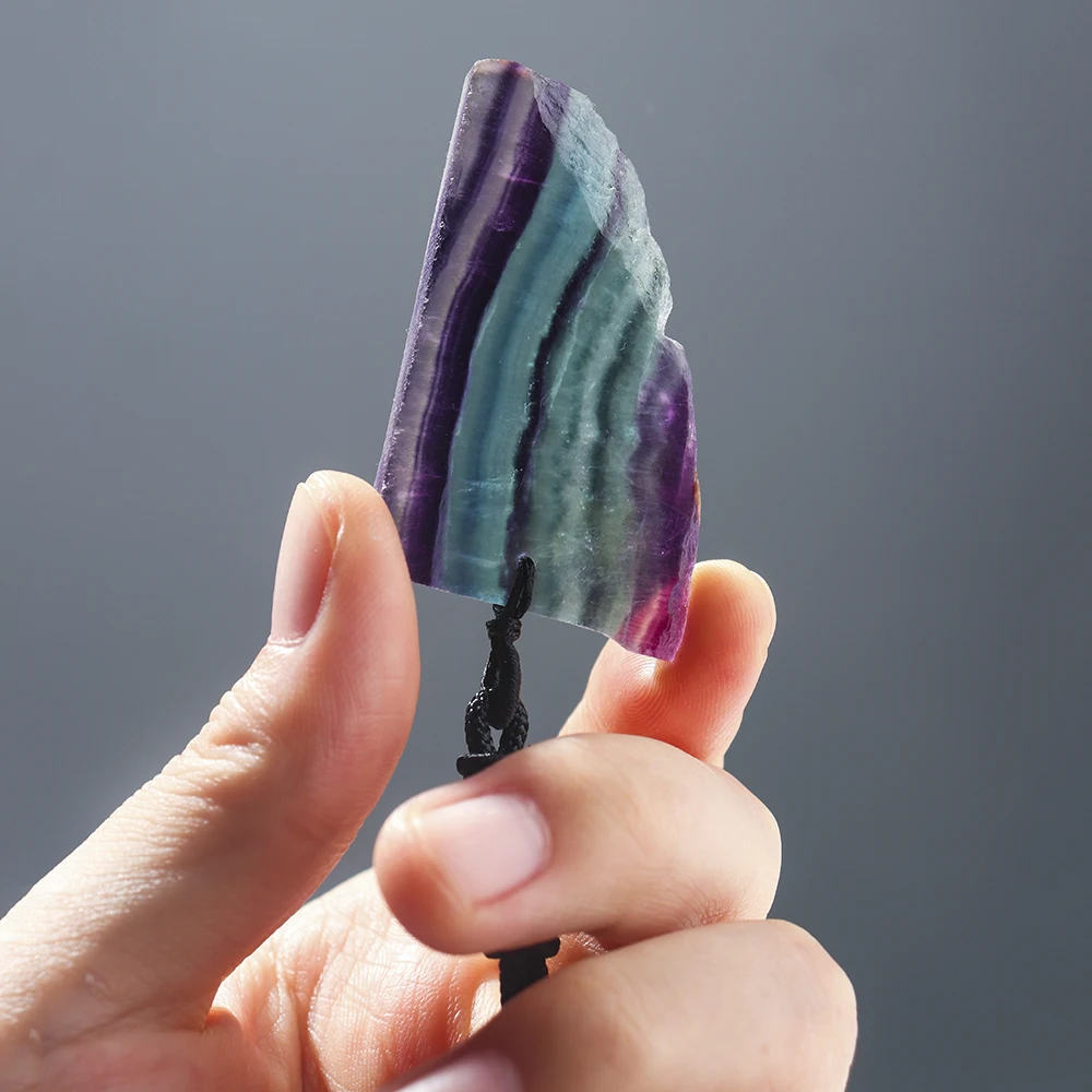 Natural Rainbow Fluorite Crystal Stripe Pendant Irregular Shape Crystal Slice Raw Quartz Gemstone Black Rope Necklace Amulet
Natural Rainbow Fluorite Crystal Stripe Pendant Irregular Shape Crystal Slice Raw Quartz Gemstone Black Rope Necklace Amulet