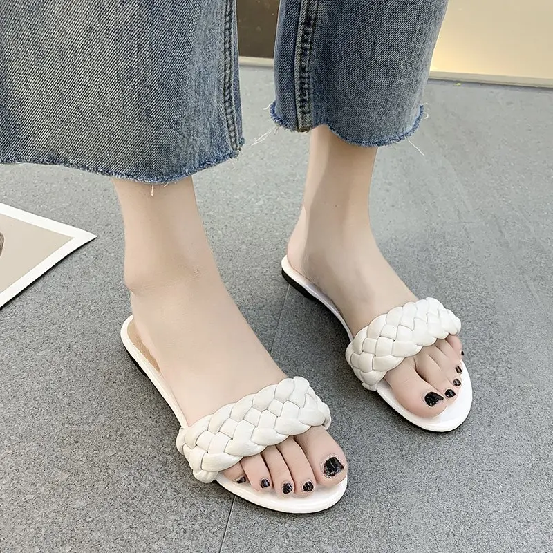 2021 New Women Slippers Women Weave Slippers Flat Shoes Open Toes Round Head Fashion Designer Leisure Black Beach Shoe Sandals 
2021 New Women Slippers Women Weave Slippers Flat Shoes Open Toes Round Head Fashion Designer Leisure Black Beach Shoe Sandals
