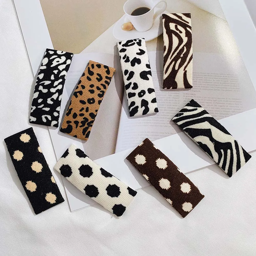 1Pcs Leopard Cow Marble Colorful Barrette Hair Clips Women Bling Glitter Hairpins Square Geometric Flowers Hair Accessories 
1Pcs Leopard Cow Marble Colorful Barrette Hair Clips Women Bling Glitter Hairpins Square Geometric Flowers Hair Accessories
