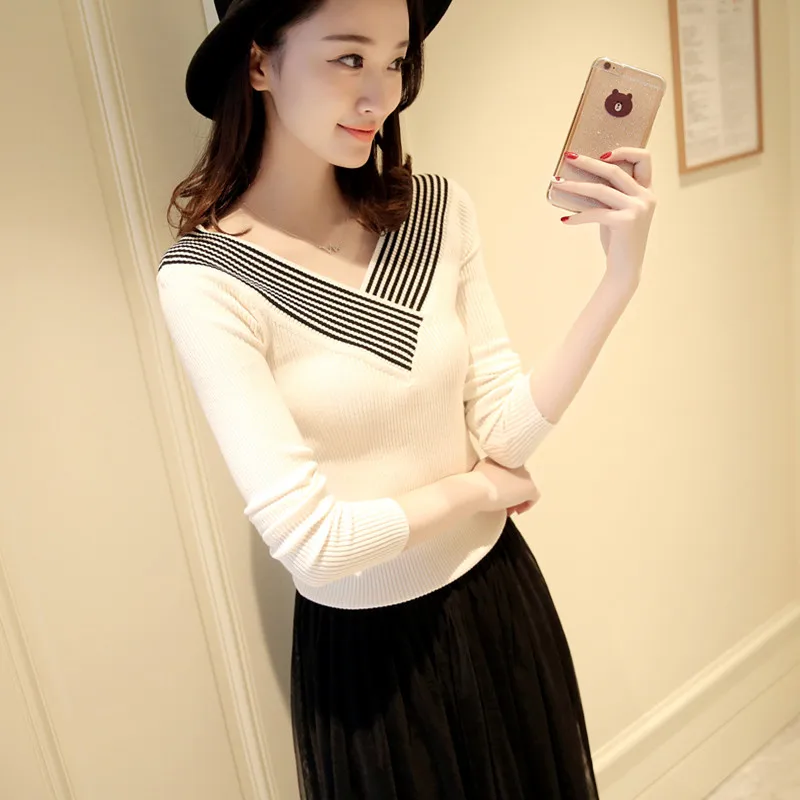 V-neck Top Women's T-shirt Short Autumn 2021 New Sexy Bottom Coat Slim and Versatile Sweater Fashion 
V-neck Top Women's T-shirt Short Autumn 2021 New Sexy Bottom Coat Slim and Versatile Sweater Fashion