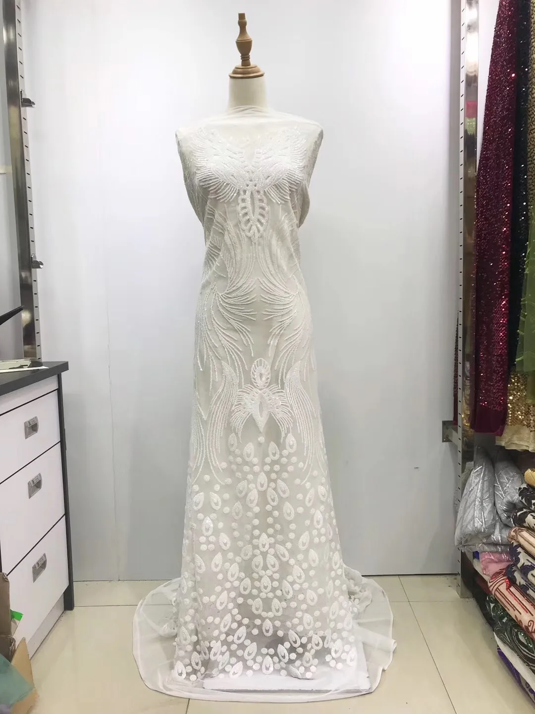 Latest High Quality African Tulle Lace Fabric 2019 African Net Lace Fabric African Sequin Fabric For African Wedding JL160
Latest High Quality African Tulle Lace Fabric 2019 African Net Lace Fabric African Sequin Fabric For African Wedding JL160