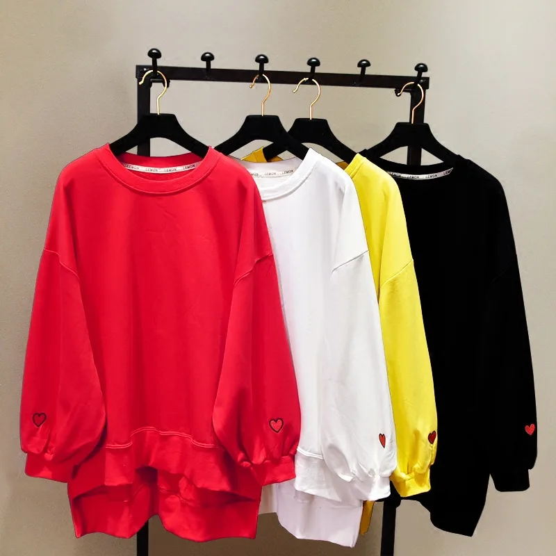 Женский свитшот с рукавом «летучая мышь» и вышивкой
Женский свитшот с рукавом «летучая мышь» и вышивкой