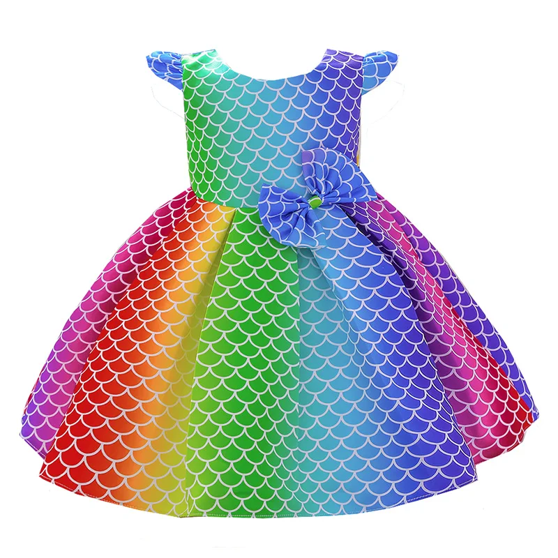 Детское платье с юбкой-годе, радужной расцветки
Детское платье с юбкой-годе, радужной расцветки