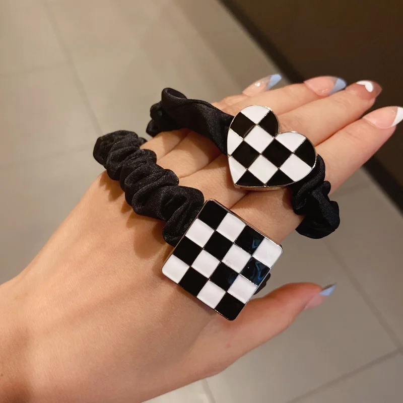 Fashion Checkerboard Bandana Elastic Hair Bands Ponytail Holder Hair Ties Women Scrunchies Elegant For Girls Hair Accessory New
Fashion Checkerboard Bandana Elastic Hair Bands Ponytail Holder Hair Ties Women Scrunchies Elegant For Girls Hair Accessory New