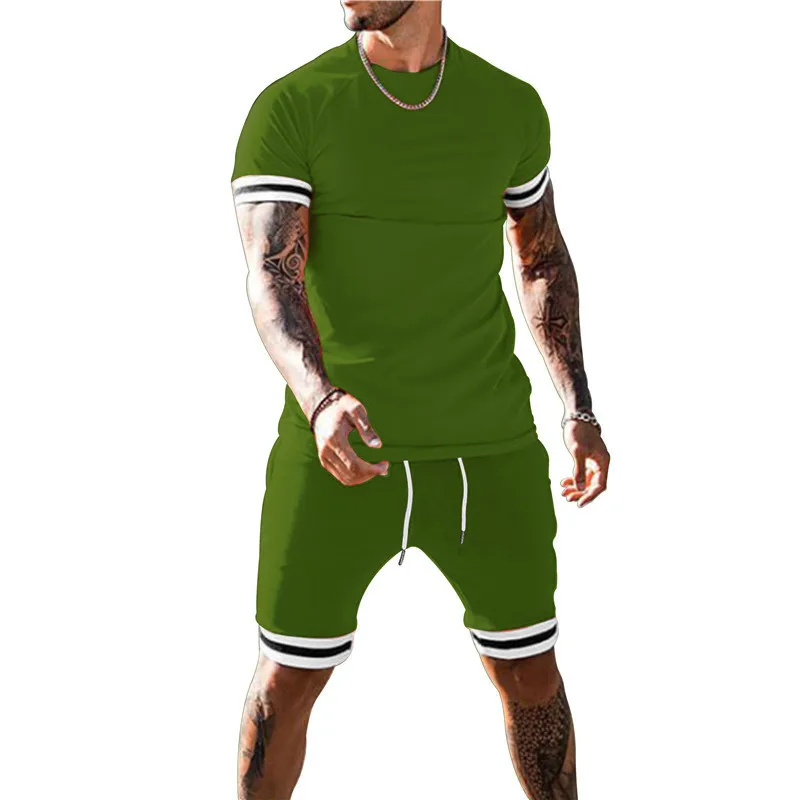 2021 summer men's crew neck sports suit casual outdoor fitness suit color matching T-shirt shorts two sets
2021 summer men's crew neck sports suit casual outdoor fitness suit color matching T-shirt shorts two sets