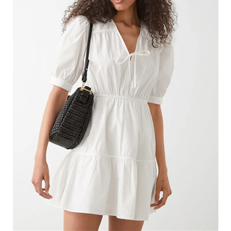 Women's Elastic Waist Cotton Mini Dress V-Neck Ladies Lace-Up Puff Sleeve Simple White Black Short Robe Summer 2021
Women's Elastic Waist Cotton Mini Dress V-Neck Ladies Lace-Up Puff Sleeve Simple White Black Short Robe Summer 2021