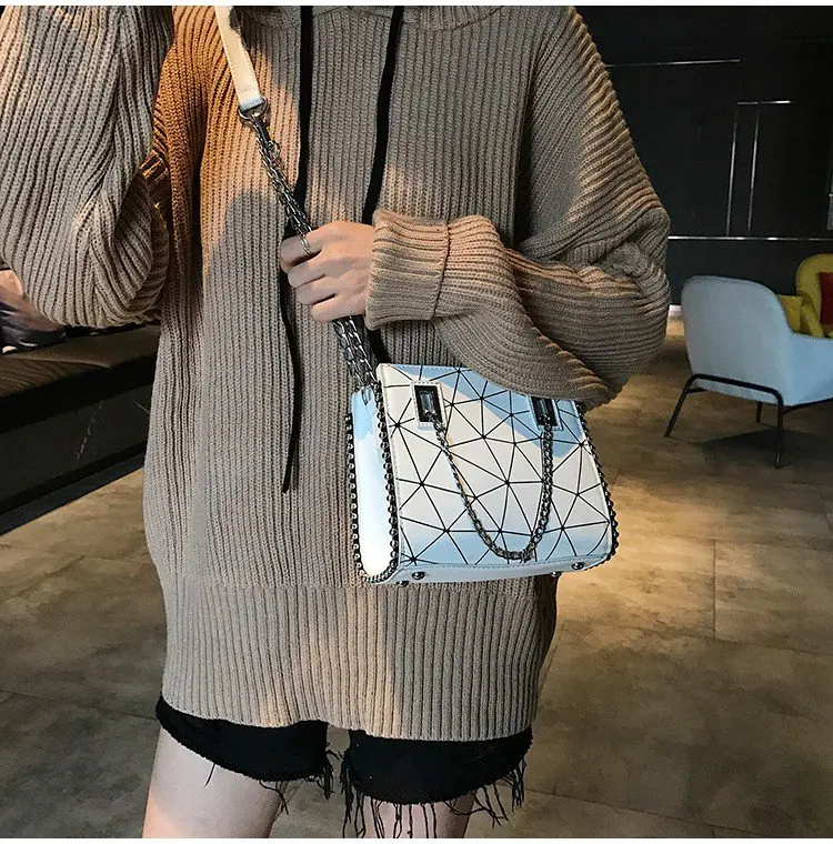 Fashion and Simple Ladies Bags 2020 New Trendy Shoulder Bag Wild Chain Messenger Bag PU Solid Color Small Square Bag
Fashion and Simple Ladies Bags 2020 New Trendy Shoulder Bag Wild Chain Messenger Bag PU Solid Color Small Square Bag