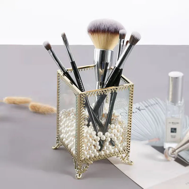 Ins make up brush barrel net red make-up brush storage no cover brush barrel high grade gold eyebrow brush barrel 
Ins make up brush barrel net red make-up brush storage no cover brush barrel high grade gold eyebrow brush barrel