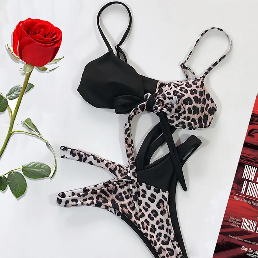 2pcs Summer Sexy Women Bikini Set Color Block Chest Bandage Bra High Waist Bandage Briefs Bikini Set Femme Swimwear Swimsuit
2pcs Summer Sexy Women Bikini Set Color Block Chest Bandage Bra High Waist Bandage Briefs Bikini Set Femme Swimwear Swimsuit