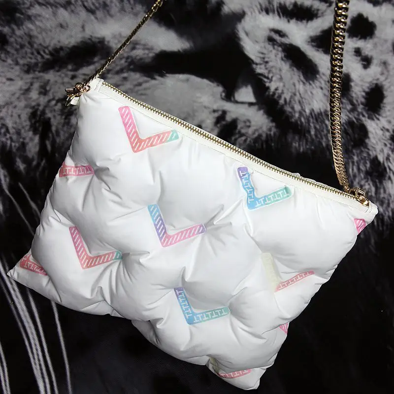 2021 New Style Pillow Bags for Women High Quality Shoulder Messenger Chain Bags Soft Cotton Designer Purse and Handbags Sac Luxe 
2021 New Style Pillow Bags for Women High Quality Shoulder Messenger Chain Bags Soft Cotton Designer Purse and Handbags Sac Luxe