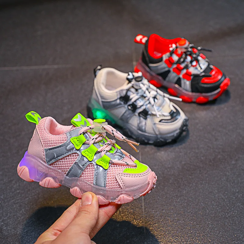 CNFSNJ 2021 New summer autumn Series Kids LED glowing Sneakers Fashion Boys Girls Casual light up Shoes loafers
CNFSNJ 2021 New summer autumn Series Kids LED glowing Sneakers Fashion Boys Girls Casual light up Shoes loafers