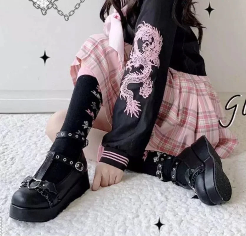 Lolita Platform Wedges Women's Shoes Japanese Cute Student Shoes Loli Devilian Little Bat Bowknot Demon Dark Goth Punk Cosplay
Lolita Platform Wedges Women's Shoes Japanese Cute Student Shoes Loli Devilian Little Bat Bowknot Demon Dark Goth Punk Cosplay