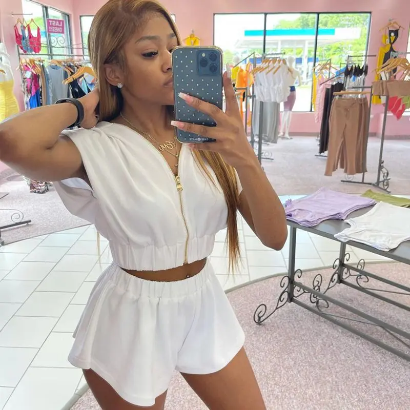 Plus Size Trendy Zip Two Piece Set Hooded Crop Top Shorts Summer Tracksuit Outfits for Women Streetwear Matching Sets
Plus Size Trendy Zip Two Piece Set Hooded Crop Top Shorts Summer Tracksuit Outfits for Women Streetwear Matching Sets