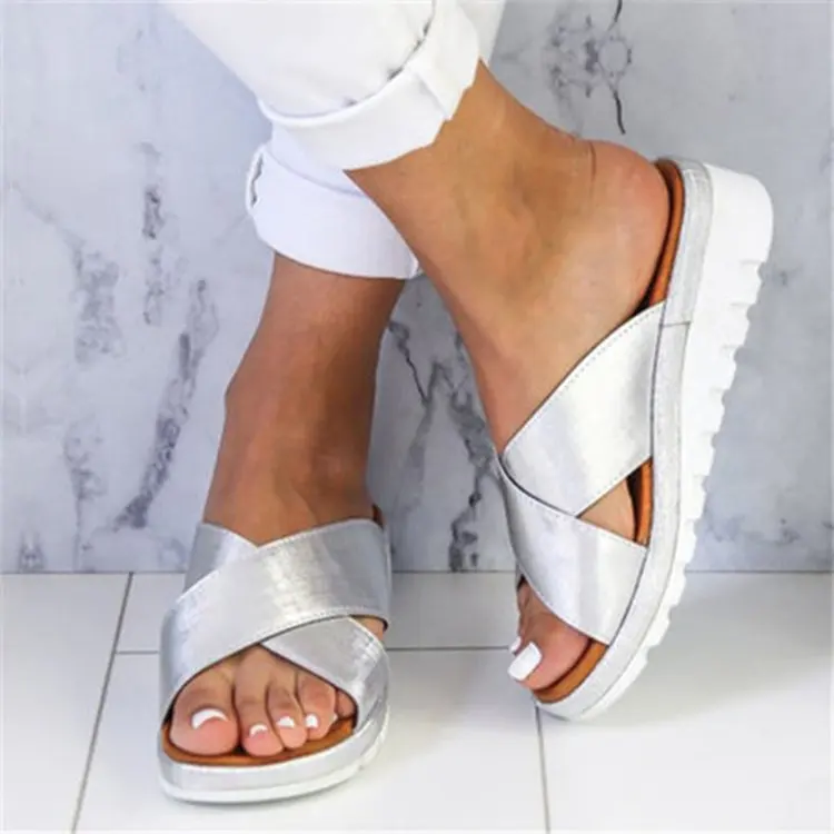 Summer Women Slip on PU Leather Shoes Ladies Platform Flat Sandal Female Soft Rome Casual Beach Sandal Plus Size 43
Summer Women Slip on PU Leather Shoes Ladies Platform Flat Sandal Female Soft Rome Casual Beach Sandal Plus Size 43