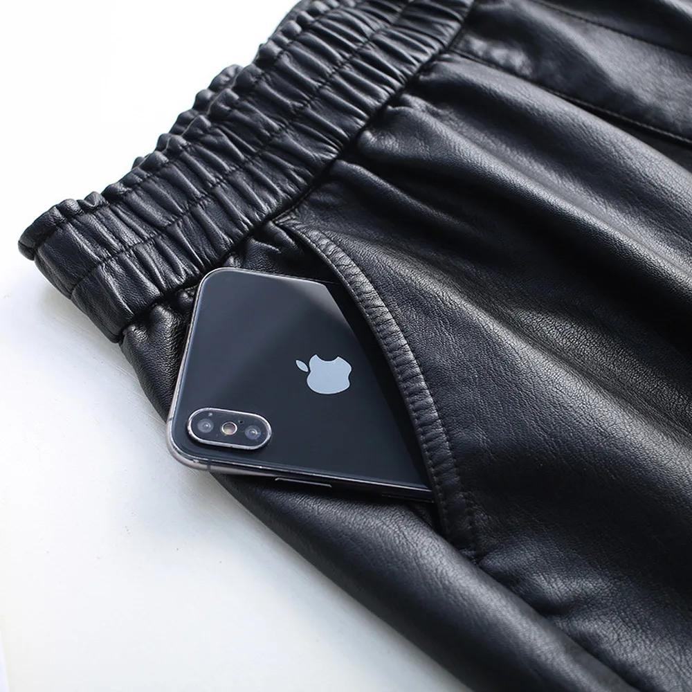 PU Leather Wide-Leg Casual Shorts Women's 2020 Autumn Winter New Loose Thin Korean Version Of The High Waist A-line All-Match
PU Leather Wide-Leg Casual Shorts Women's 2020 Autumn Winter New Loose Thin Korean Version Of The High Waist A-line All-Match