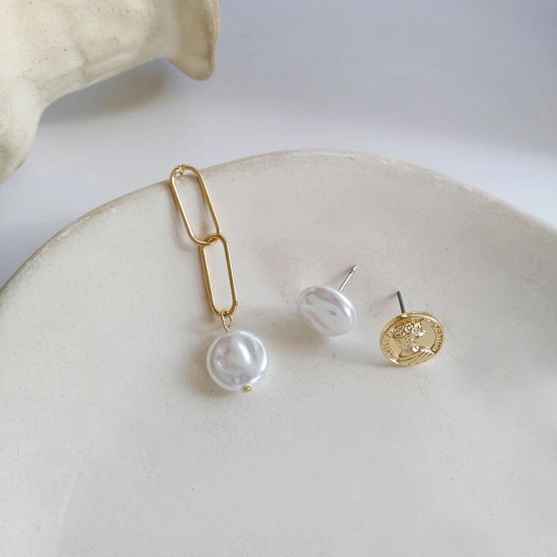 Korean Fashion Baroque pearl Earrings girl gifts Simple Geometric Round Asymmetric Figure Stud Earrings Women Party Accessories
Korean Fashion Baroque pearl Earrings girl gifts Simple Geometric Round Asymmetric Figure Stud Earrings Women Party Accessories