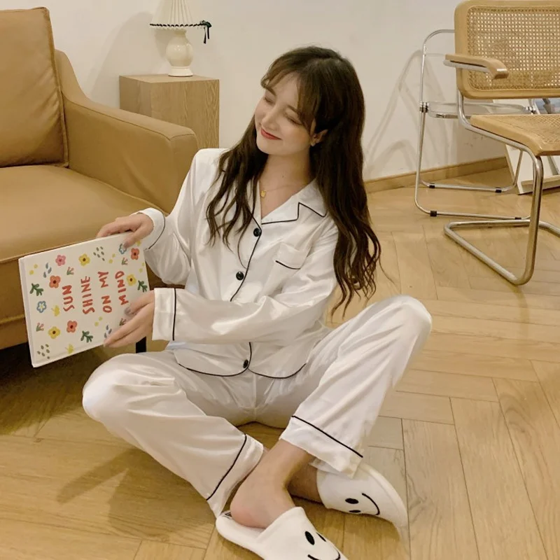 Женский весенний тонкий костюм-двойка, новинка 2021, популярная простая верхняя одежда в Интернете, домашний костюм
Женский весенний тонкий костюм-двойка, новинка 2021, популярная простая верхняя одежда в Интернете, домашний костюм