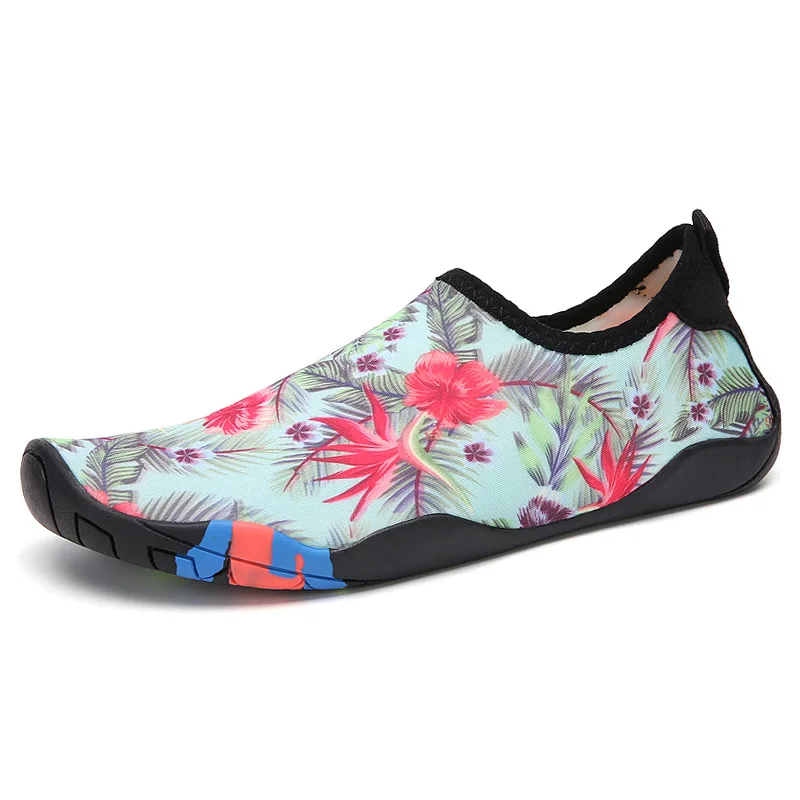 Men's shoes are breathable non-slip Lovers European and American beach shoes Soft soled parent child wading shoes water shoes
Men's shoes are breathable non-slip Lovers European and American beach shoes Soft soled parent child wading shoes water shoes
