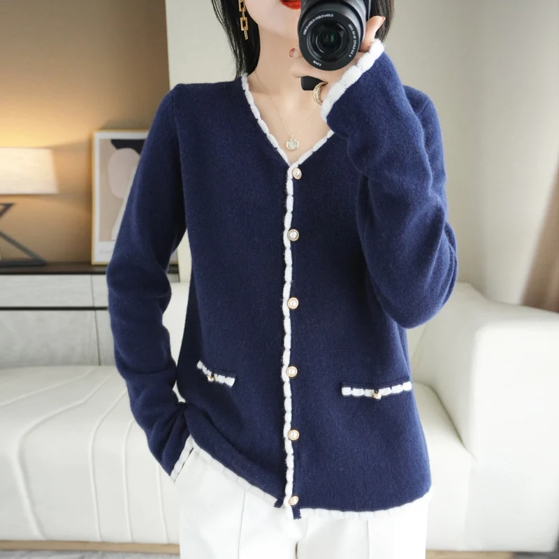 Autumn and winter new pearl button knitted sweater long-sleeved cardigan women's V-neck single-breasted cardigan
Autumn and winter new pearl button knitted sweater long-sleeved cardigan women's V-neck single-breasted cardigan