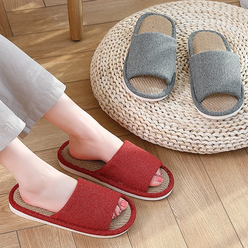 COWCOM Linen Slippers Women Autumn and Winter 2021 Home Non-slip Home Indoor Four Seasons Outside Cotton Slippers for Men GYB
COWCOM Linen Slippers Women Autumn and Winter 2021 Home Non-slip Home Indoor Four Seasons Outside Cotton Slippers for Men GYB