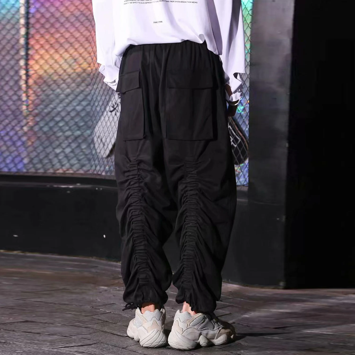 Solid Ribbin Pockets Lacing Design Cargo Pants Mens 2021 Harajuku Hip Hop Streetwear Casual Joggers Harem Trousers
Solid Ribbin Pockets Lacing Design Cargo Pants Mens 2021 Harajuku Hip Hop Streetwear Casual Joggers Harem Trousers