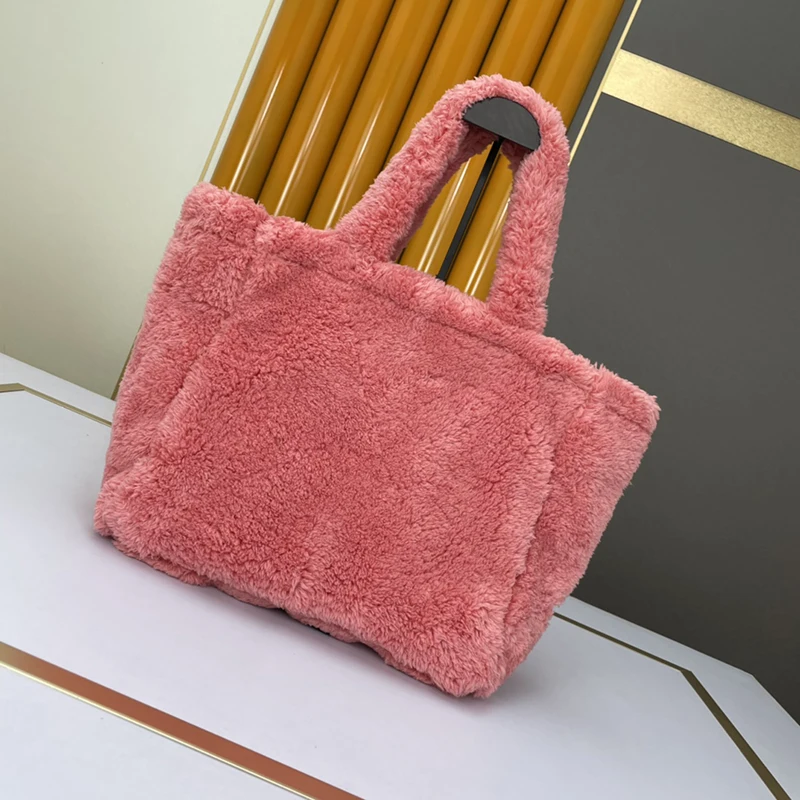 2021 new hot style casual all-match fashion simple atmosphere trend large-capacity lamb hair shoulder bag underarm bag
2021 new hot style casual all-match fashion simple atmosphere trend large-capacity lamb hair shoulder bag underarm bag