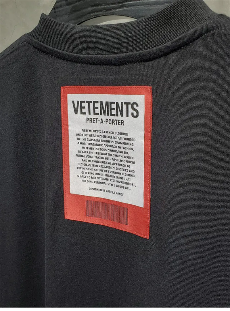 Hip-Hop Big Casual Red Patch Tag Vetements T-Shirt Men Women Heavy Fabric Cotton Oversize VTM Tee Tops Black White T shirt 
Hip-Hop Big Casual Red Patch Tag Vetements T-Shirt Men Women Heavy Fabric Cotton Oversize VTM Tee Tops Black White T shirt