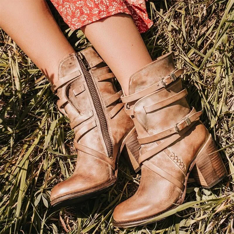 Women's Boots High-heeled Pointed Shoes Multi-layer Buckle Back Zipper Solid Color Retro 2019 Vintage Belt Buckles Boots
Women's Boots High-heeled Pointed Shoes Multi-layer Buckle Back Zipper Solid Color Retro 2019 Vintage Belt Buckles Boots