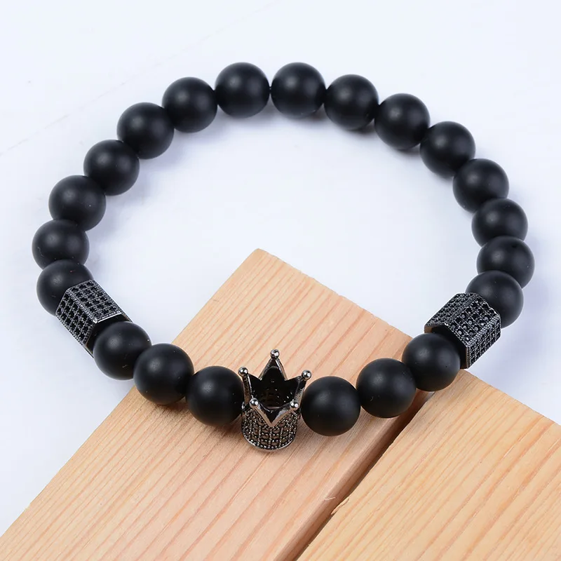 European And American Temperament Exaggerated Copper Micro Inlaid Zircon Retro Crown Agate Bracelet
European And American Temperament Exaggerated Copper Micro Inlaid Zircon Retro Crown Agate Bracelet