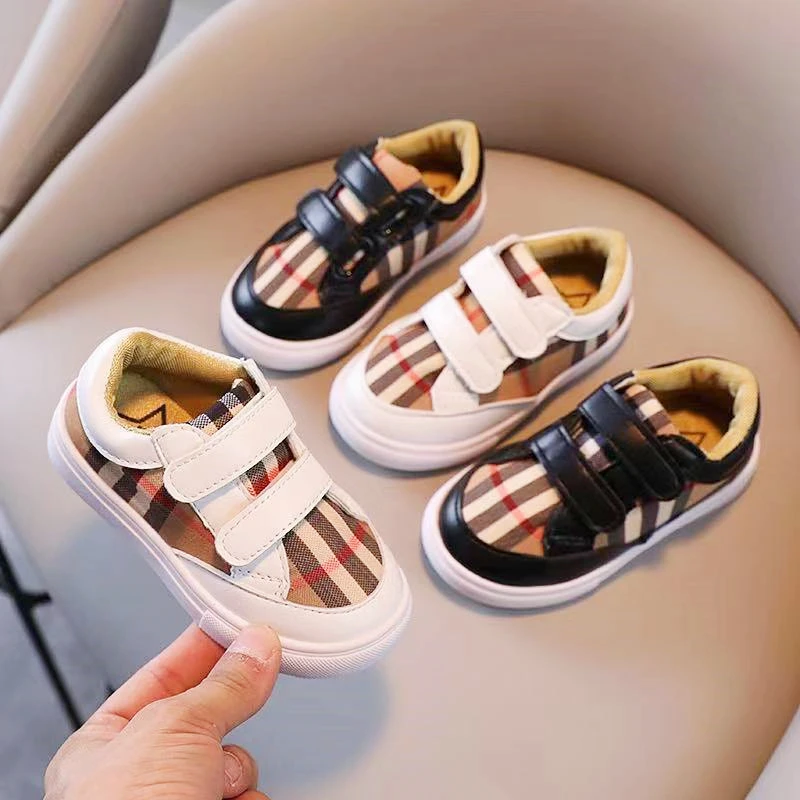 Children's Board Shoes Fashion New Color Grid Small White Shoes Boys Soft Sole Shoes Students Lightweight Girls Casual Shoes
Children's Board Shoes Fashion New Color Grid Small White Shoes Boys Soft Sole Shoes Students Lightweight Girls Casual Shoes