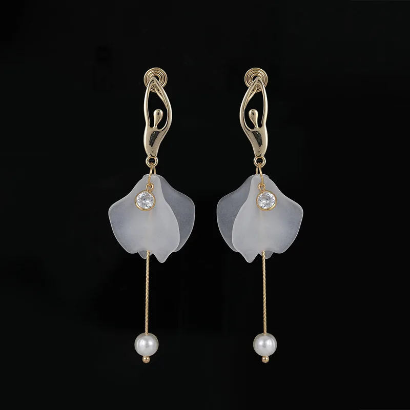 TJP подходящие ко всему клипсы от комаров для балета девушки клипсы для ушей без проколотых сережек белые Лепестковые серьги для женщин
TJP подходящие ко всему клипсы от комаров для балета девушки клипсы для ушей без проколотых сережек белые Лепестковые серьги для женщин