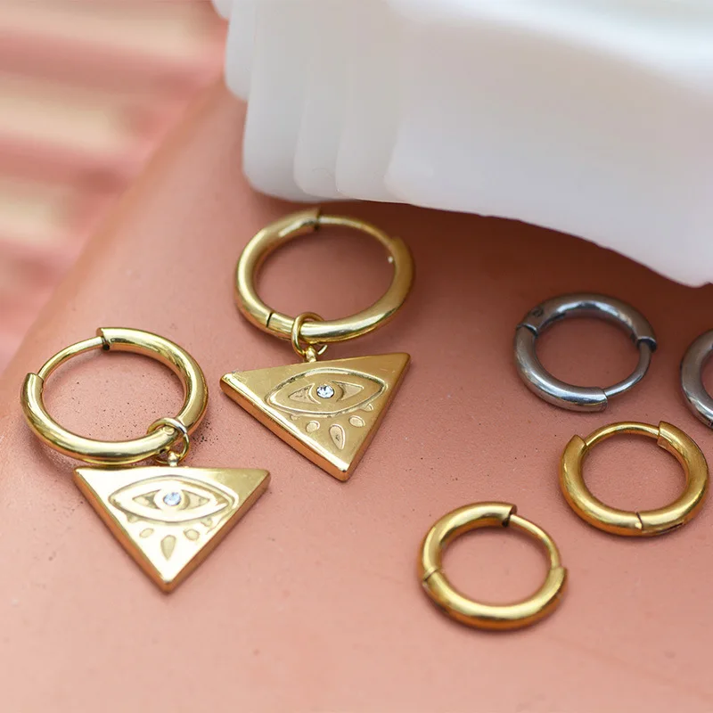 Retro Gold Geometric Triangle Evil Eye CZ Crystal Pendant Hoops Earrings for Women Punk Rock Coin Huggie Earrings Jewelry
Retro Gold Geometric Triangle Evil Eye CZ Crystal Pendant Hoops Earrings for Women Punk Rock Coin Huggie Earrings Jewelry
