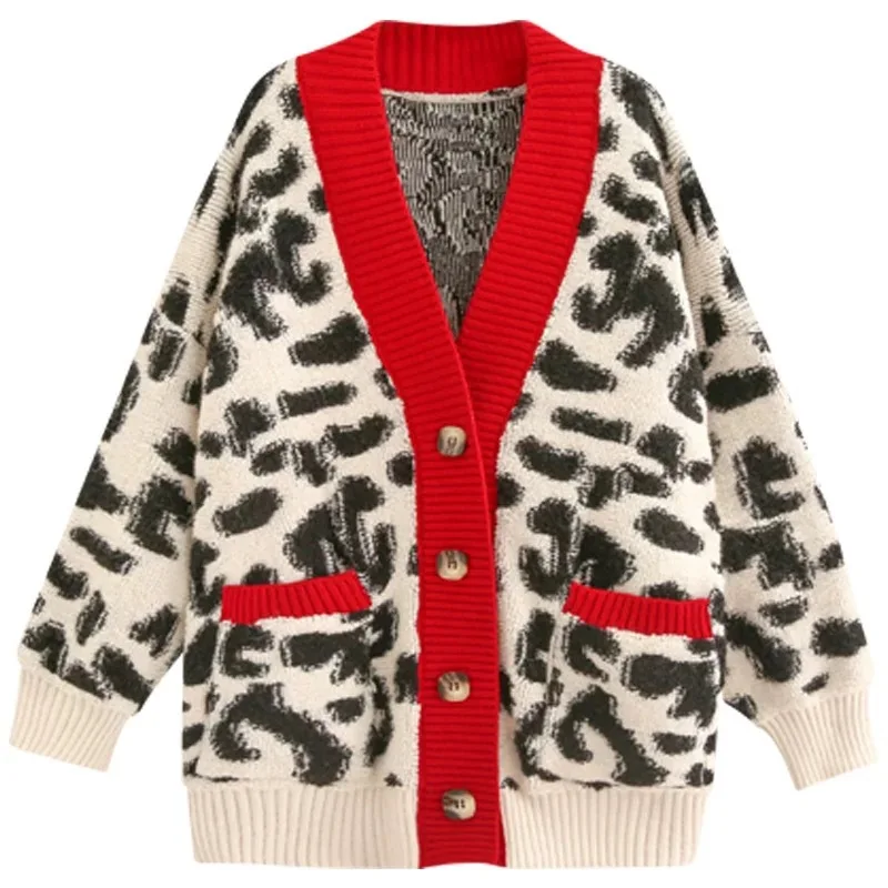 SHENGPALAE 2021 New Autumn V Neck Button Casual Loose Knit Cardigan Women Long Sleeve Fashionable Leopard Sweater ZA5273
SHENGPALAE 2021 New Autumn V Neck Button Casual Loose Knit Cardigan Women Long Sleeve Fashionable Leopard Sweater ZA5273