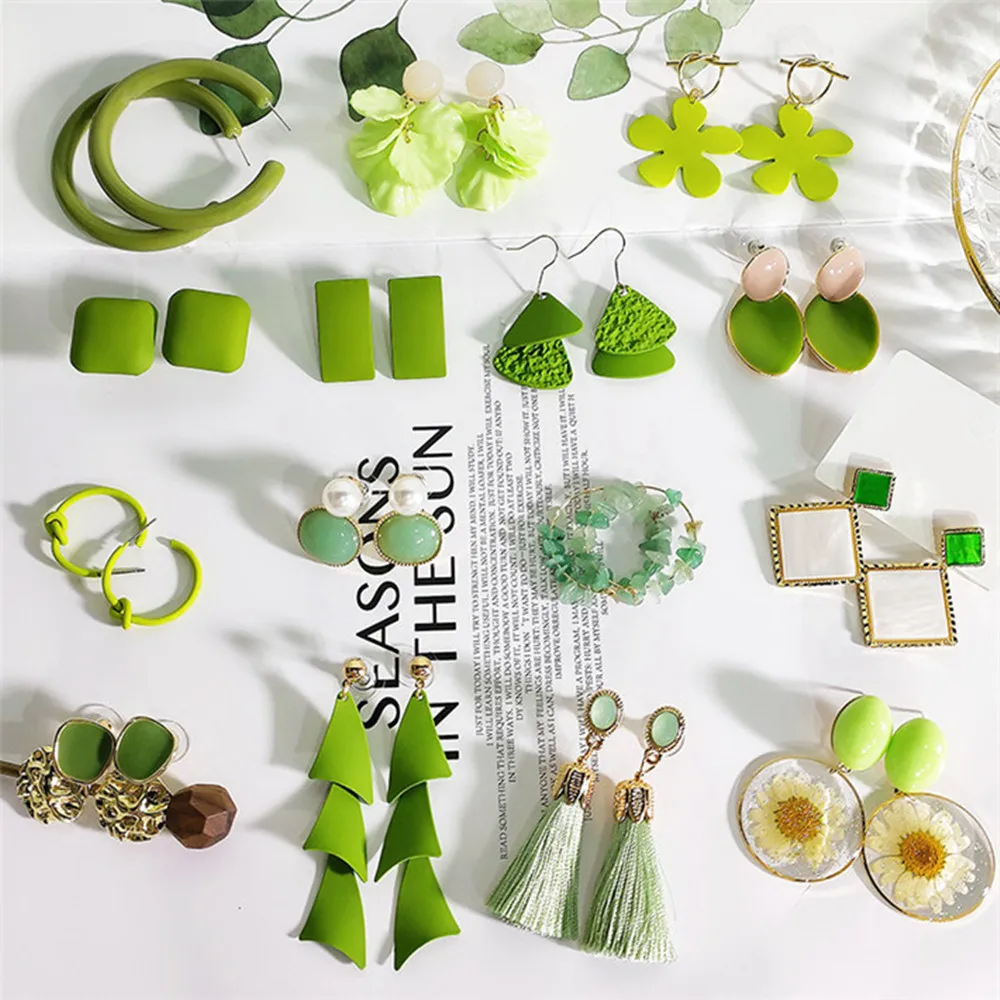 Temperament, Avocado Green Series Earrings Little fresh Wild Girls Heart Light Green Earrings Flowers Texture Earrings
Temperament, Avocado Green Series Earrings Little fresh Wild Girls Heart Light Green Earrings Flowers Texture Earrings